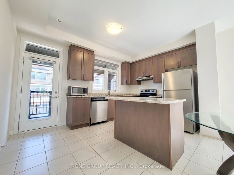 32 Stoeber Lane, Markham, L6B 0S1 | Image 3