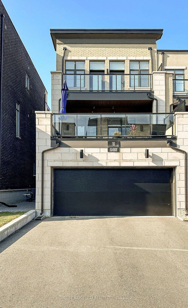 11 Aylin Crescent