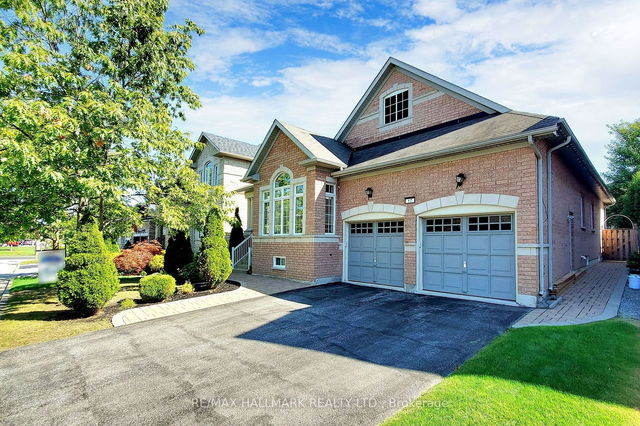 17 Duckett Avenue