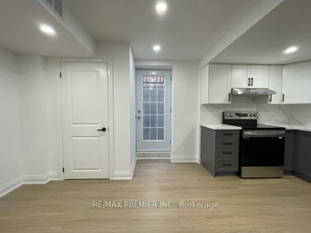 Bsmt - 10 Stanton Ave, Vaughan, L4H 0V5 | Image 2