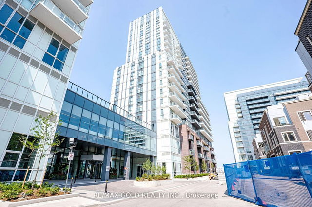 1501 - 38 Honeycrisp Crescent
