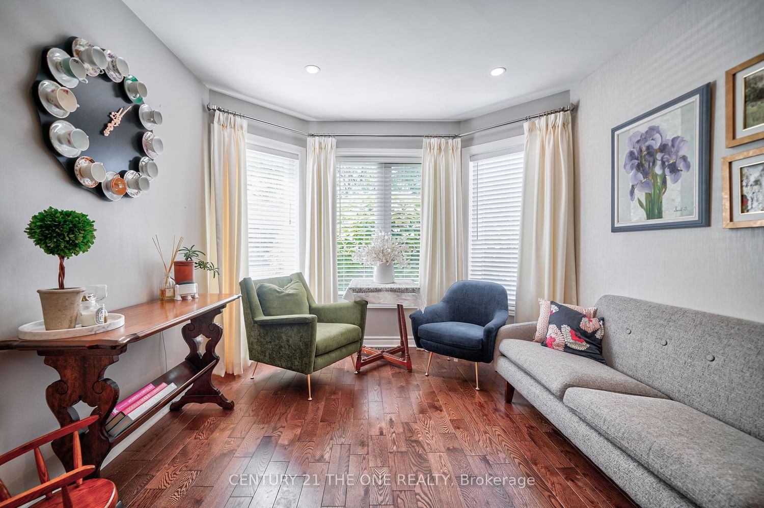 Listing Image 7