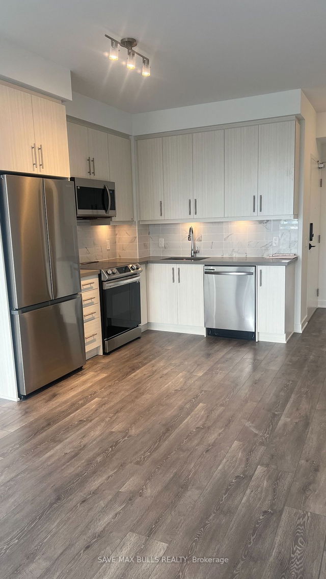 1407 - 105 Oneida Crescent