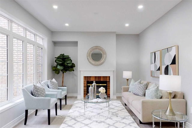 8 Hartwood Place