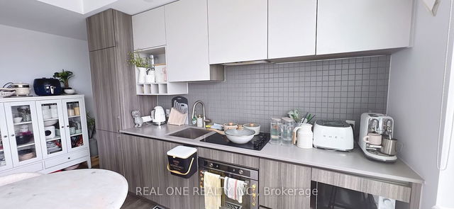 505-1 - 898 portage Parkway