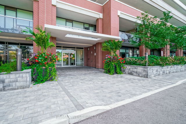 232 - 4800 HIGHWAY 7 Road