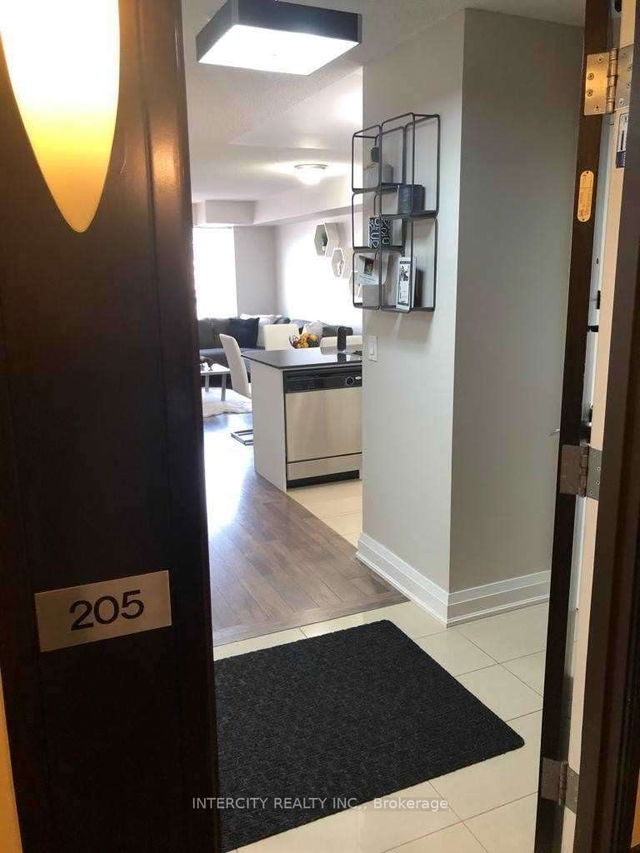 205 - 30 North Park Road