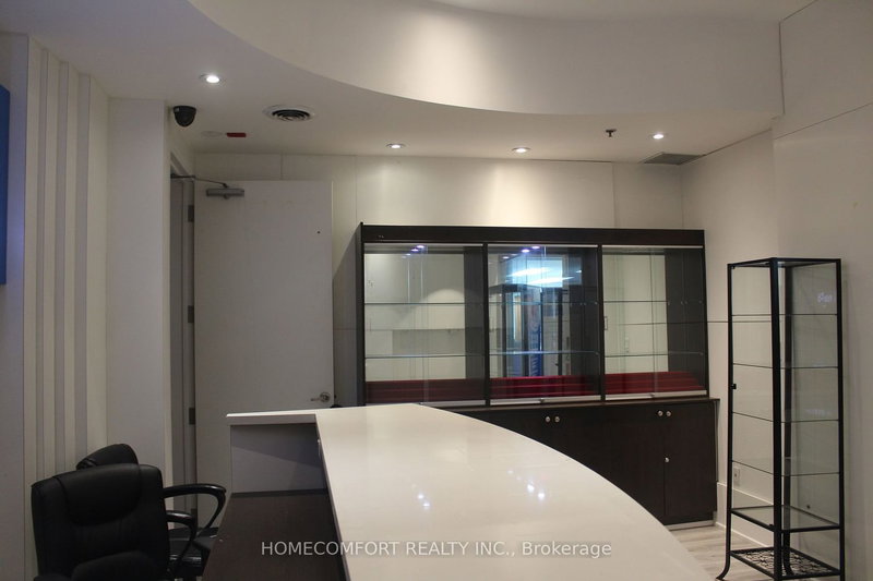 14 - 9425 Leslie St, Richmond Hill, L4B 3N7 | Image 3