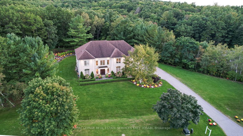 65 Kingswood Dr, King, L7B 1K8 | Image 3