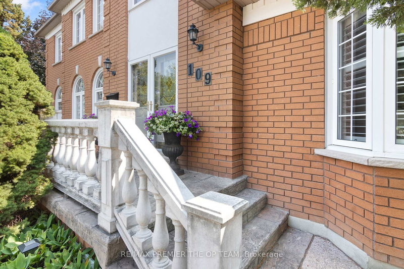 109 Angelina Ave, Vaughan, L4L 8N9 | Image 2