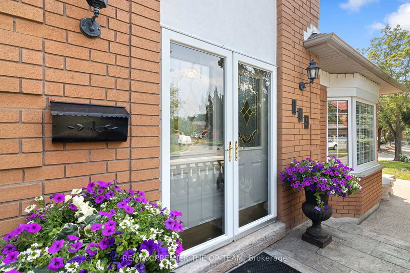 109 Angelina Ave, Vaughan, L4L 8N9 | Image 3