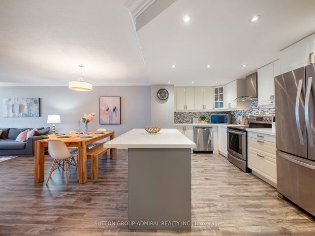 807 - 7601 Bathurst Street