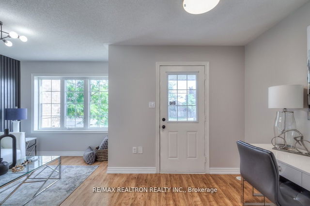142 Roy Grove Way