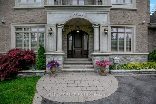 72 Westwood Lane