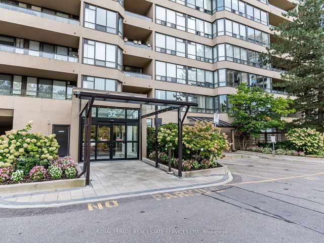 121 - 32 Clarissa Drive