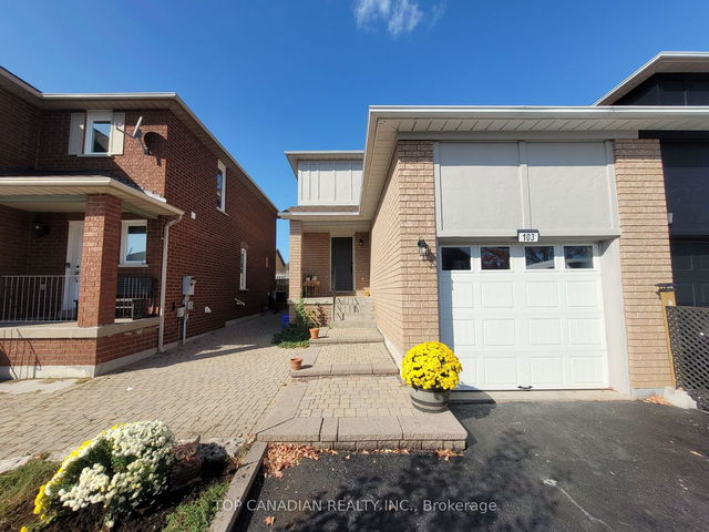 103 Islay Crescent
