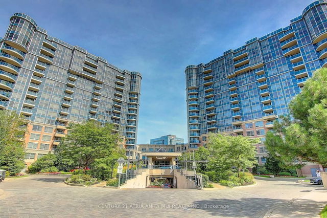882 - 23 Cox Boulevard
