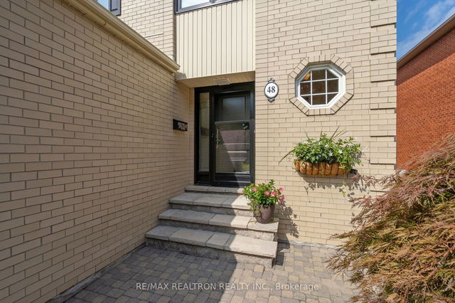 48 Couperthwaite Crescent