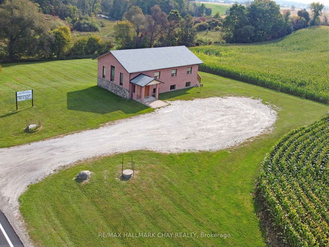 7135 19th Side Road