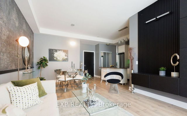 213 - 9471 Yonge Street