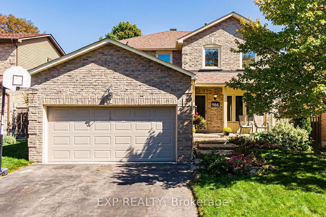 986 Ferndale Crescent