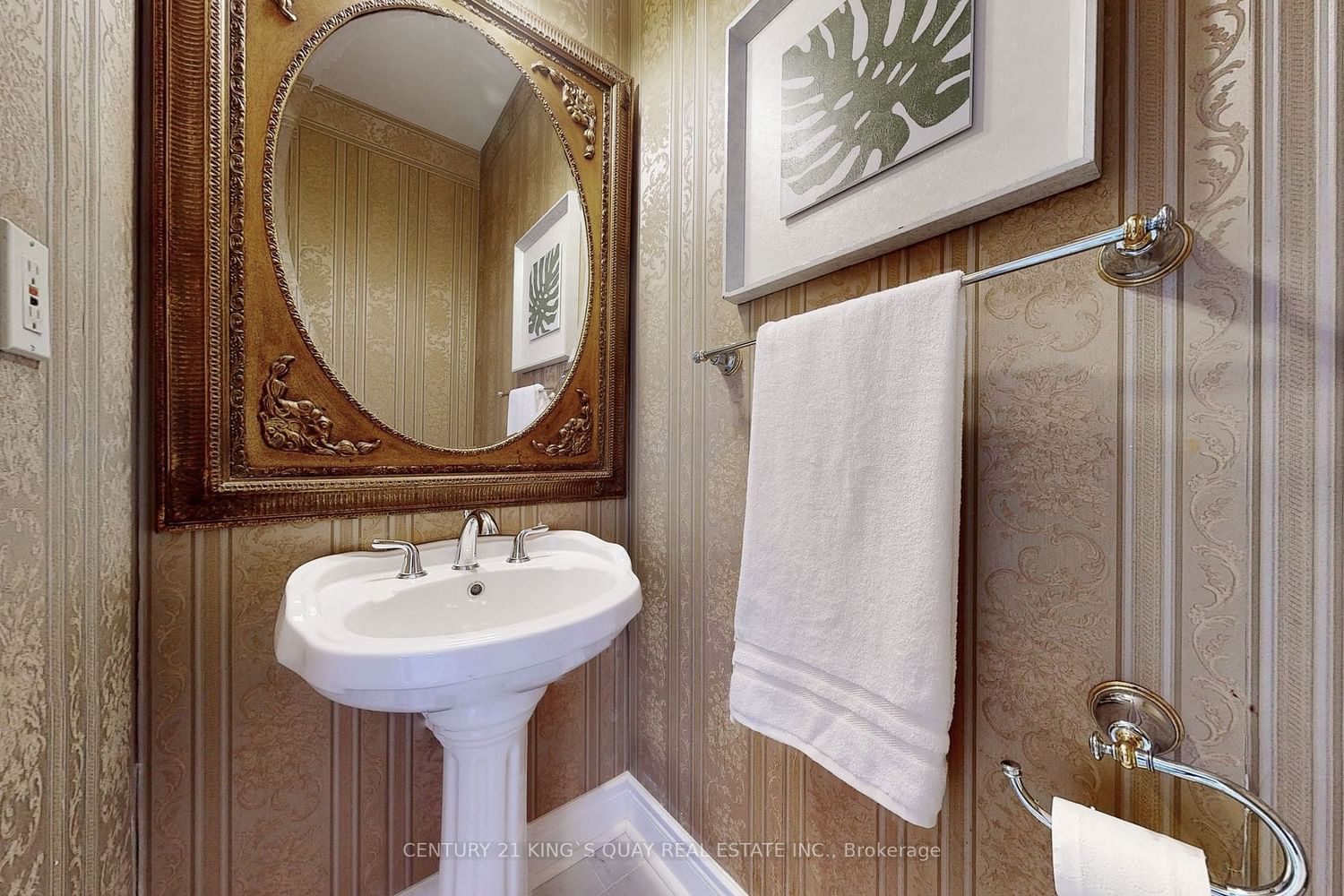 Listing Image 11