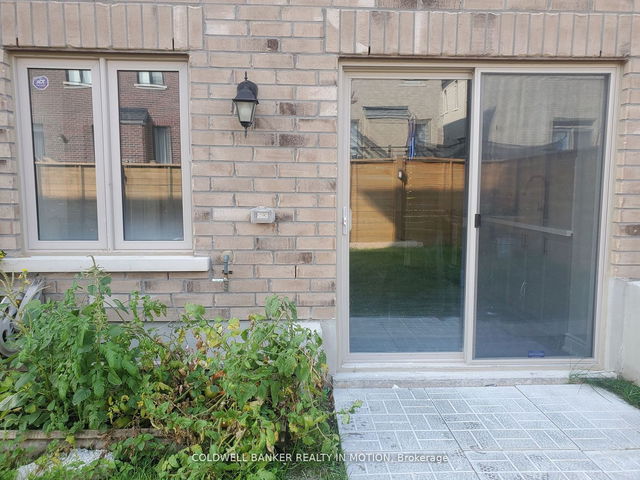 53 Alistair Crescent