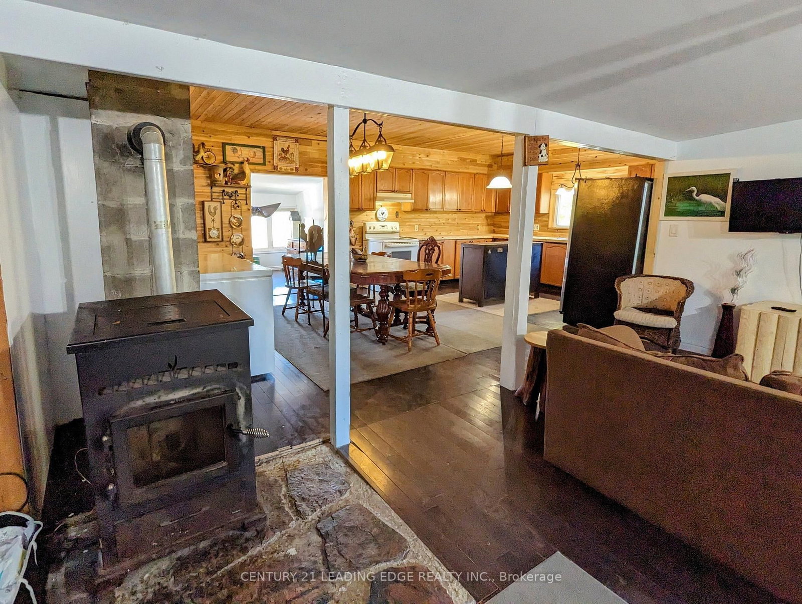 Listing Image 5