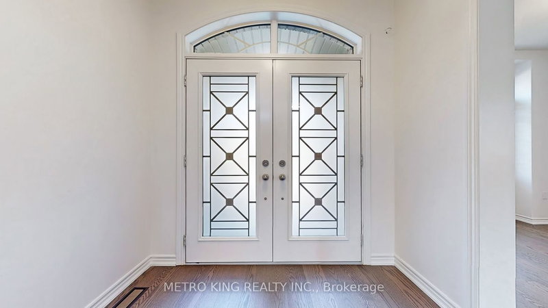 1449 Gilford Rd, Innisfil, L0L 1R0 | Image 3