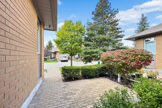 21 Augusta Drive Way