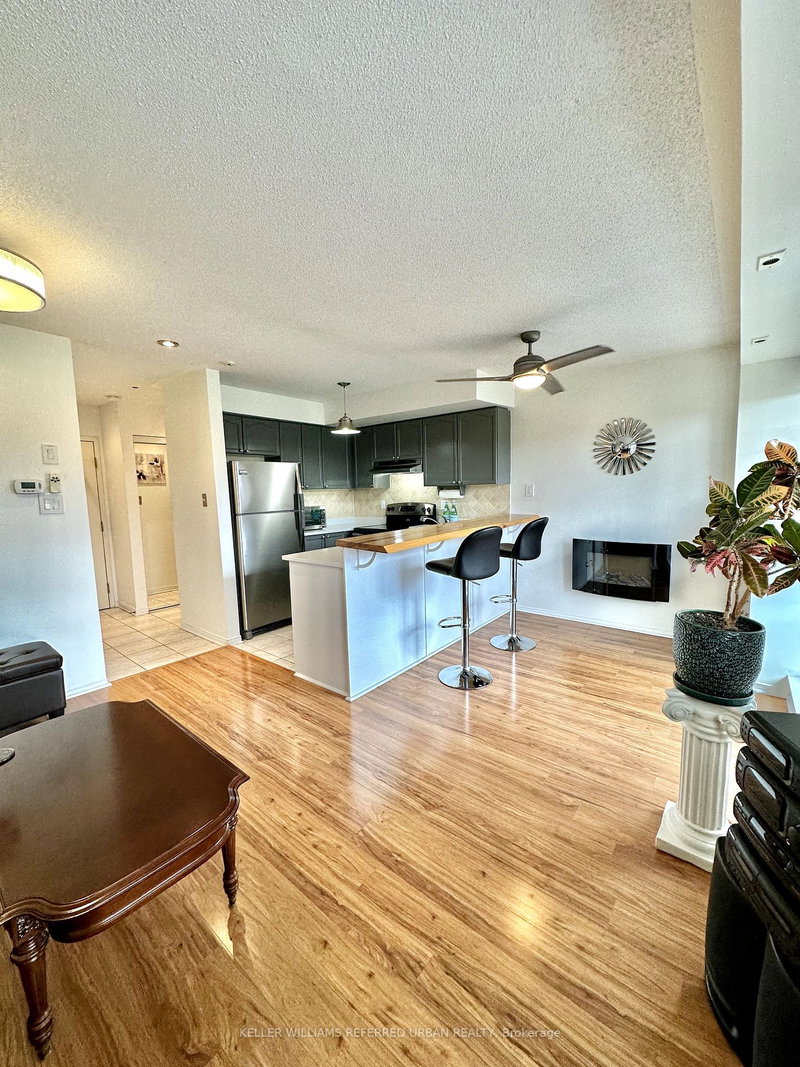 A206 - 15 Cornell Meadows Ave, Markham, L6B 1B6 | Image 2