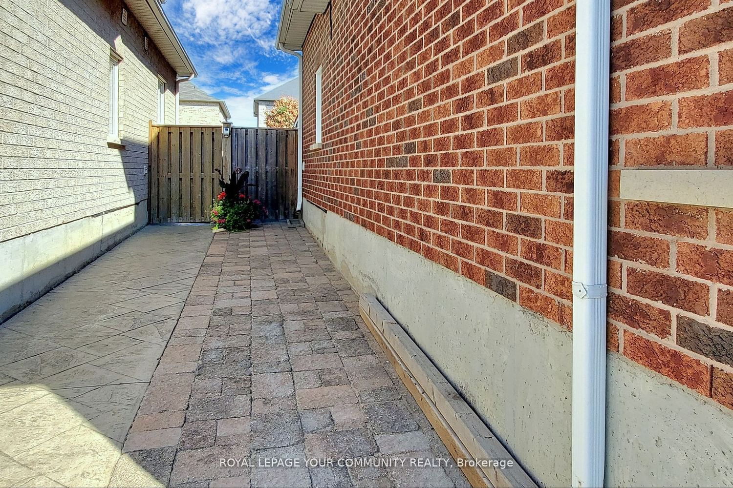 Listing Image 40