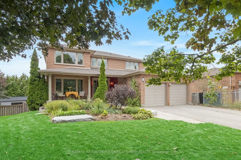64 Aspen Cres, Whitchurch-Stouffville, L4A 5C7 | Image 2