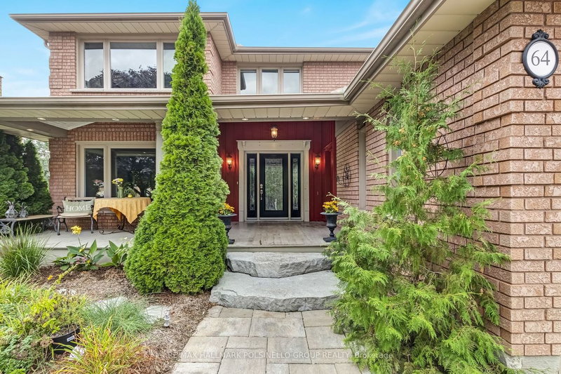 64 Aspen Cres, Whitchurch-Stouffville, L4A 5C7 | Image 3