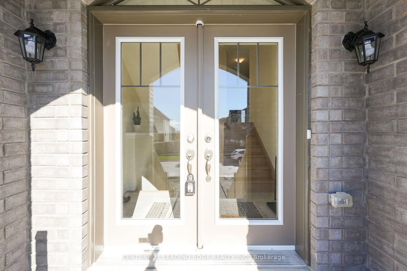 16 Janes Cres, New Tecumseth, L9R 0L8 | Image 3