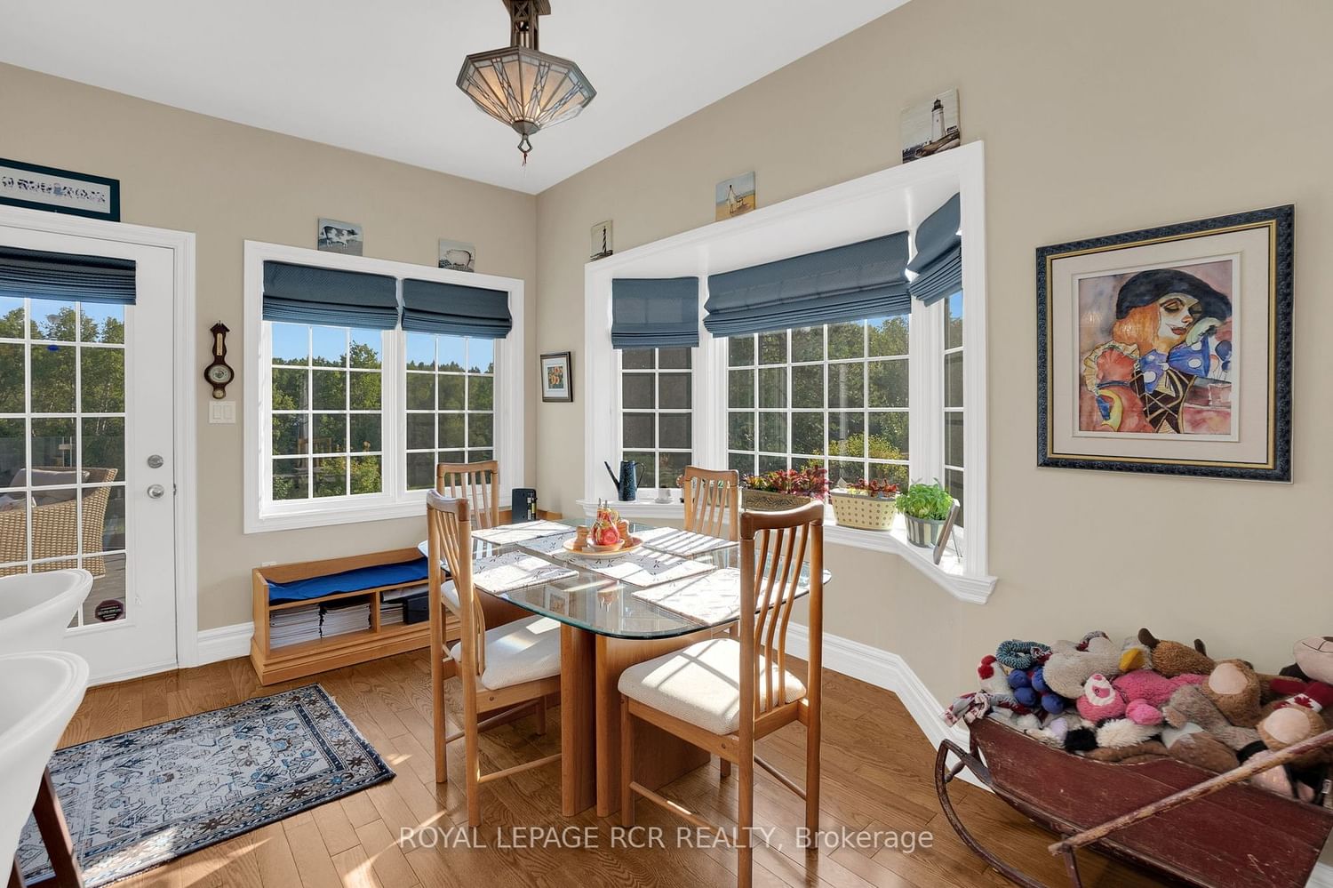 Listing Image 7