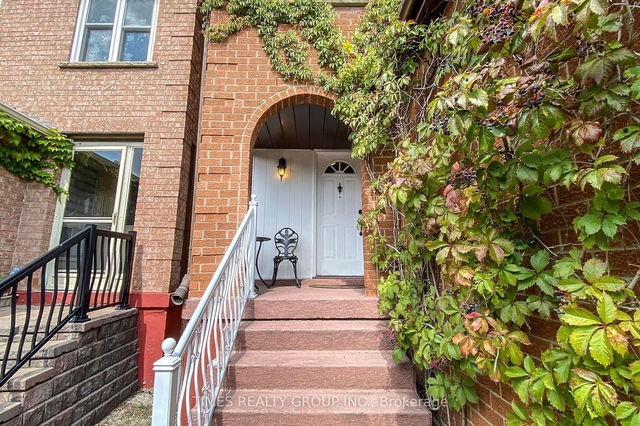 76 Rejane Crescent