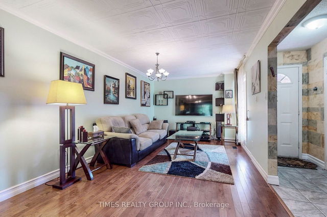 76 Rejane Crescent