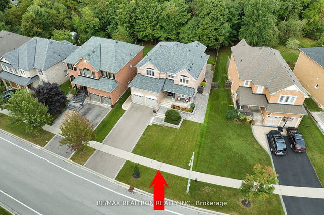 18 Sandbanks Drive