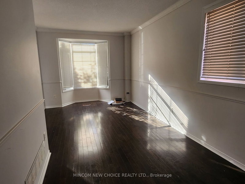 106 Emery Hill Blvd, Markham, L6C 2S6 | Image 2