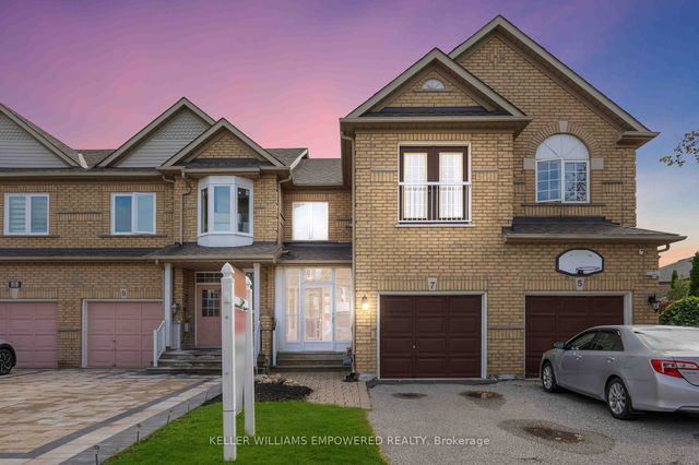 7 Ruby Crescent
