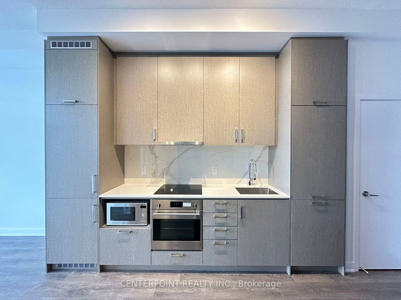 1001 - 60 Honeycrisp Cres, Vaughan, L4K 5Z8 | Image 3