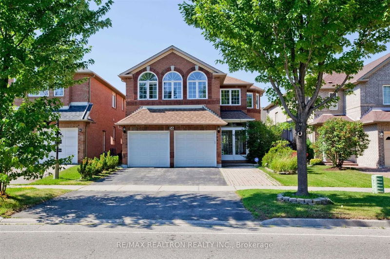 56 Redstone Rd, Richmond Hill - Rouge Woods image-0-0