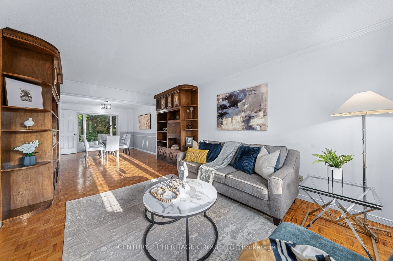 Listing Image 10