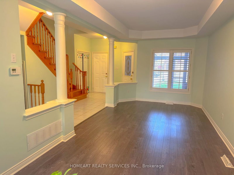 11 Firwood Dr, Richmond Hill, L4S 1Z8 | Image 2