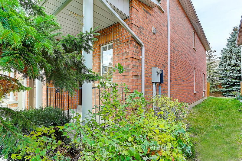 14 Zermatt Way, Markham, L3R 5H9 | Image 2