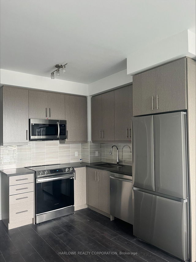 1701 - 105 Oneida Crescent