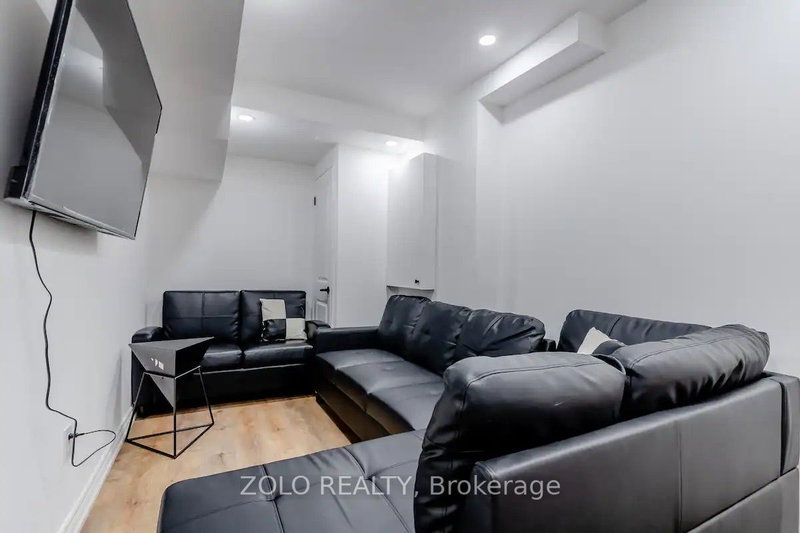 43 Erintol Way, Markham, L3S 3J5 | Image 3