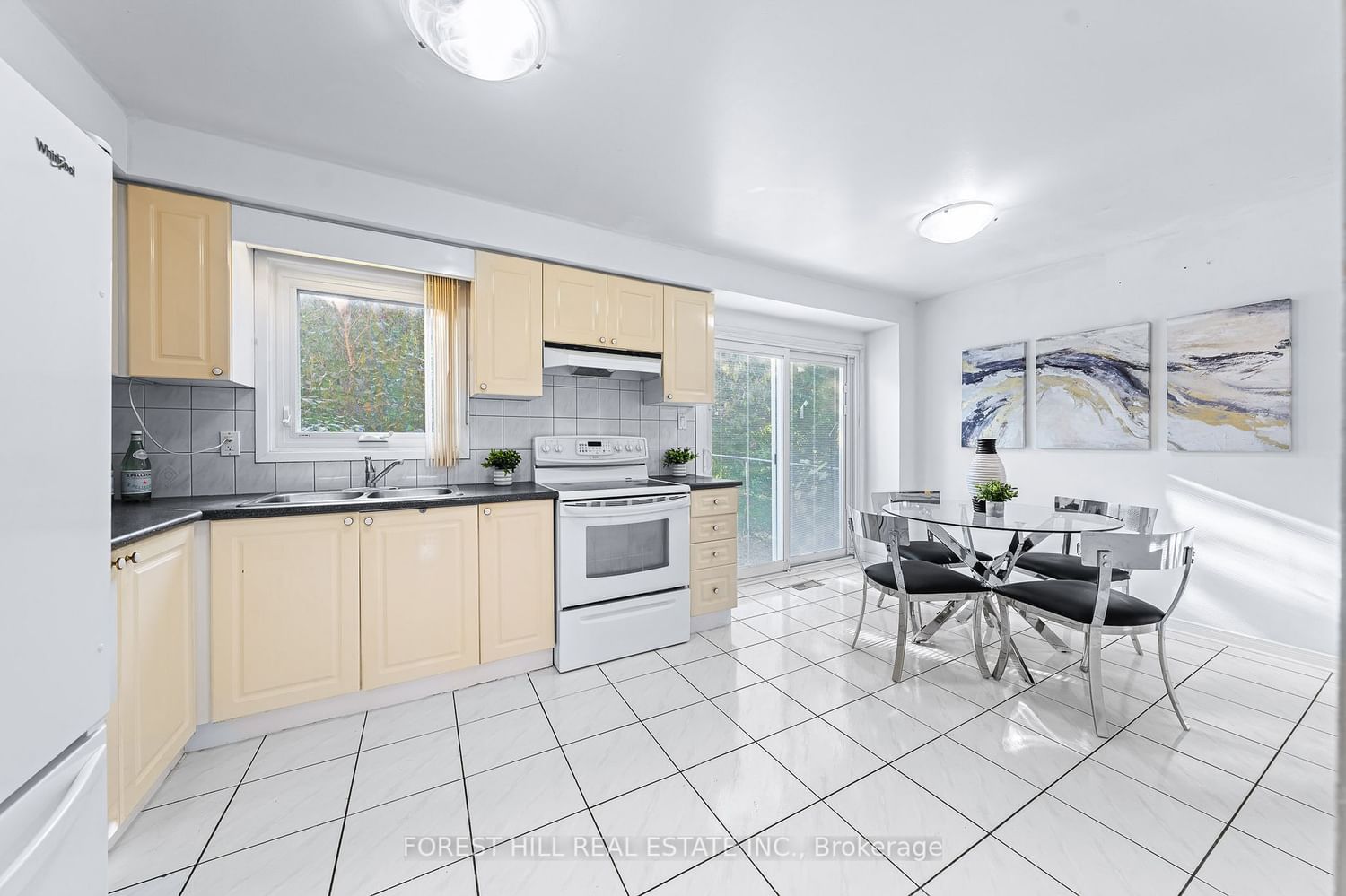 Listing Image 7