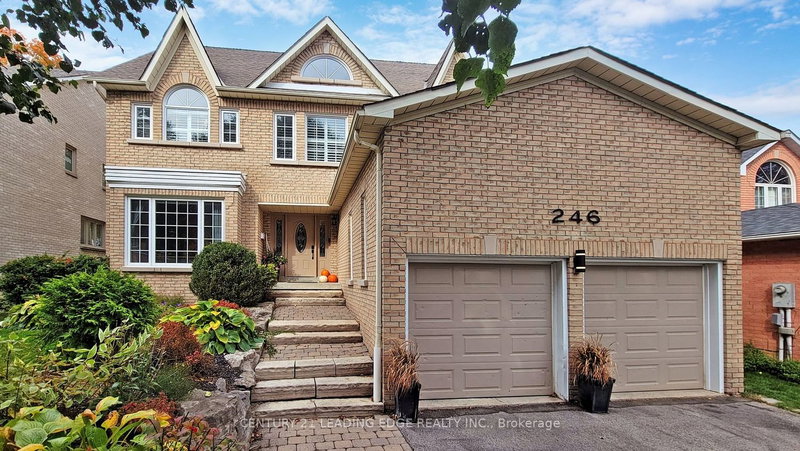 246 Corner Ridge Rd, Aurora, L4G 6L6 | Image 2